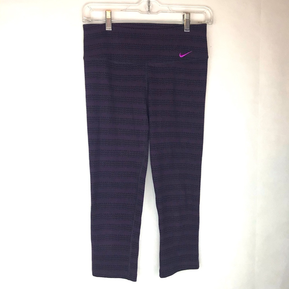 Nike Swoosh Logo Tights 3/4 Leggings Yoga Pants XS